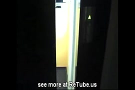 النظر الى كس امي وهي نايمه علي