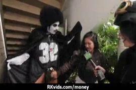 سكس كس يقذف حليبو